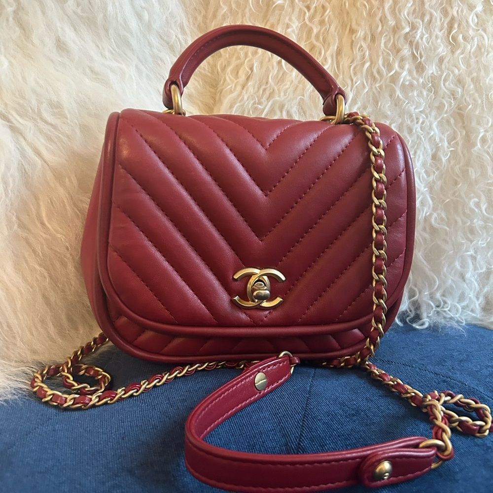 Chanel Red chev coco handle small Leather Handbag